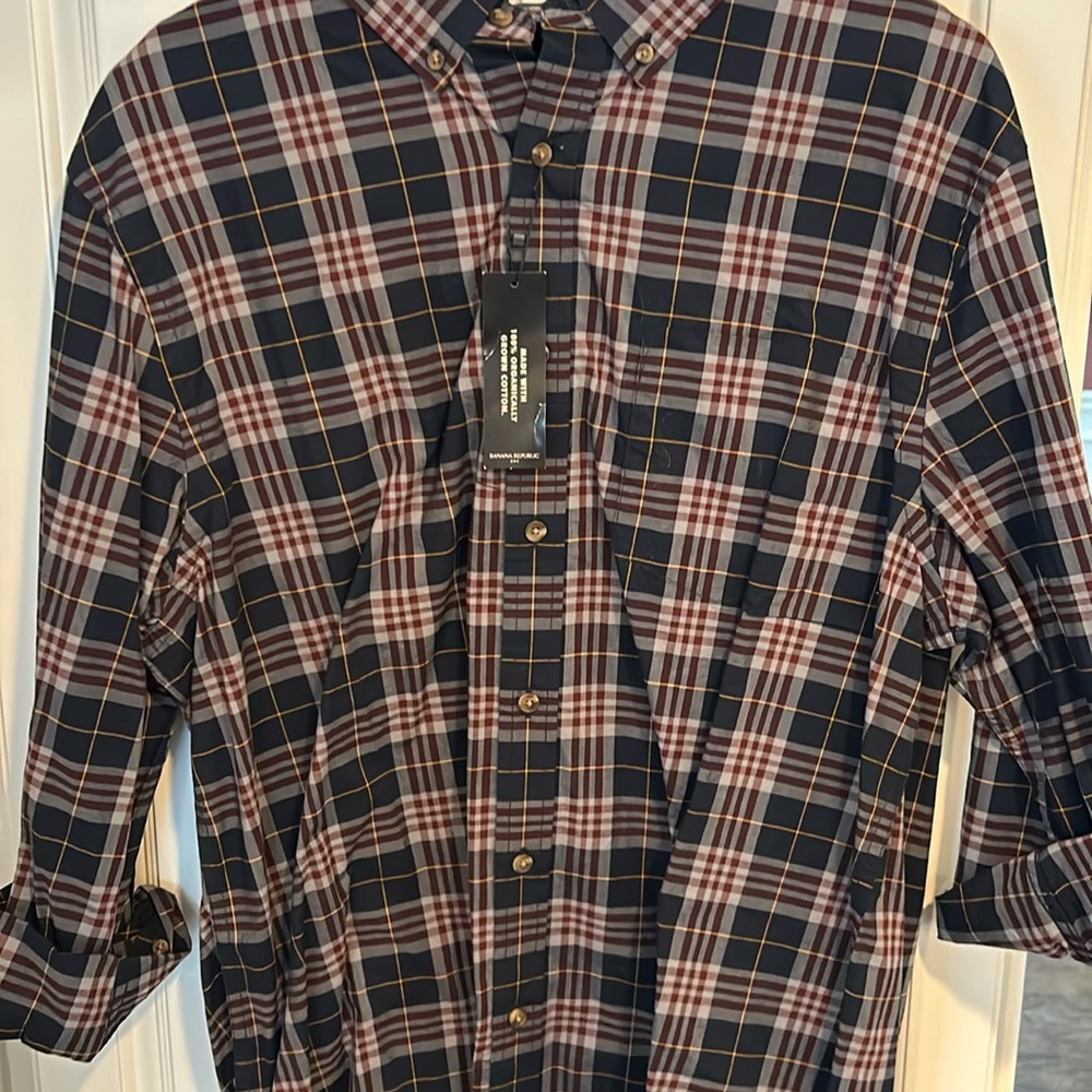 Men’s banana republic casual button-down shirt